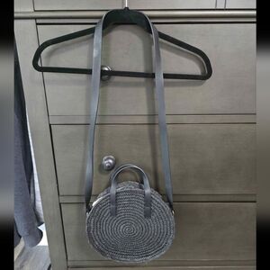 Black Woven Raffia / Straw Circle Crossbody Bag (10" Dia)